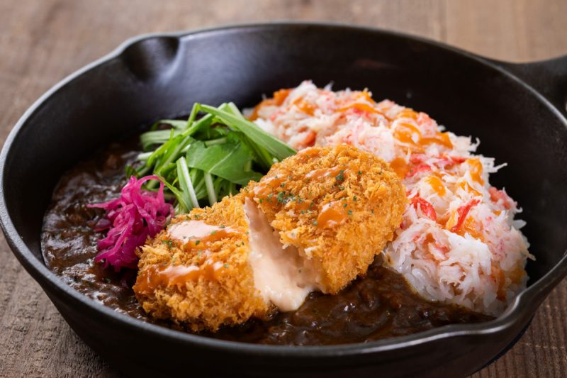 【贅沢かにカレー】2026年2月1日～期間限定で販売！